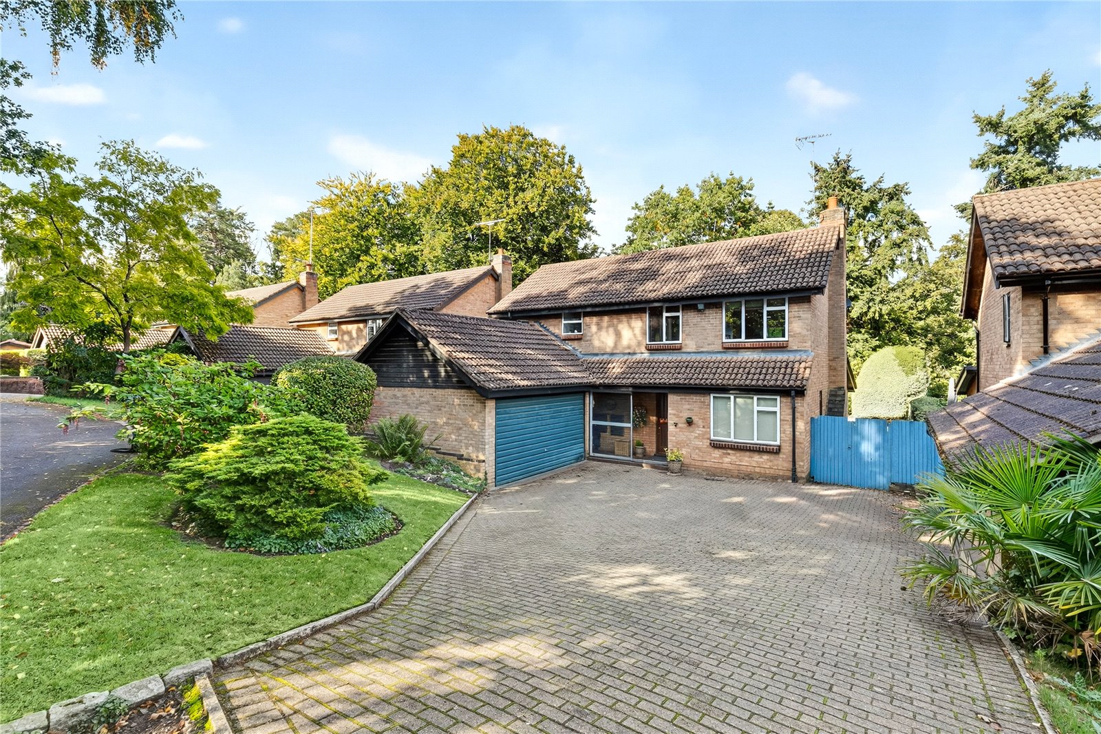 4 bedroom house for sale, Luxury Real Estate Brokers