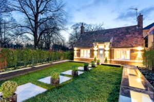 Right Knightsbridge Property Agent Londons Luxury Market