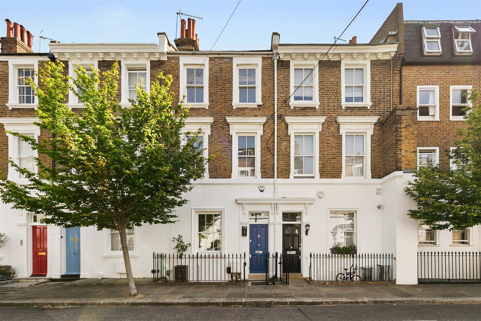 7 Hidden Pitfalls International Estate Agents UK